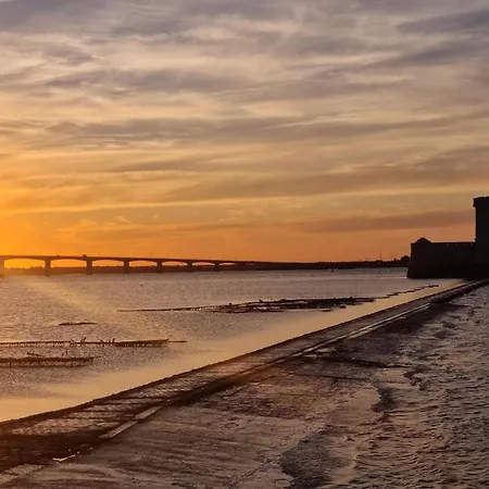 Beautiful Stacaravan In Kemp