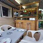 Cozy Stacaravan In Kemping Les Mathes