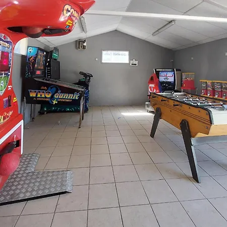 Beautiful Stacaravan In 3* Les Mathes