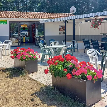 Kemping Beautiful Stacaravan In